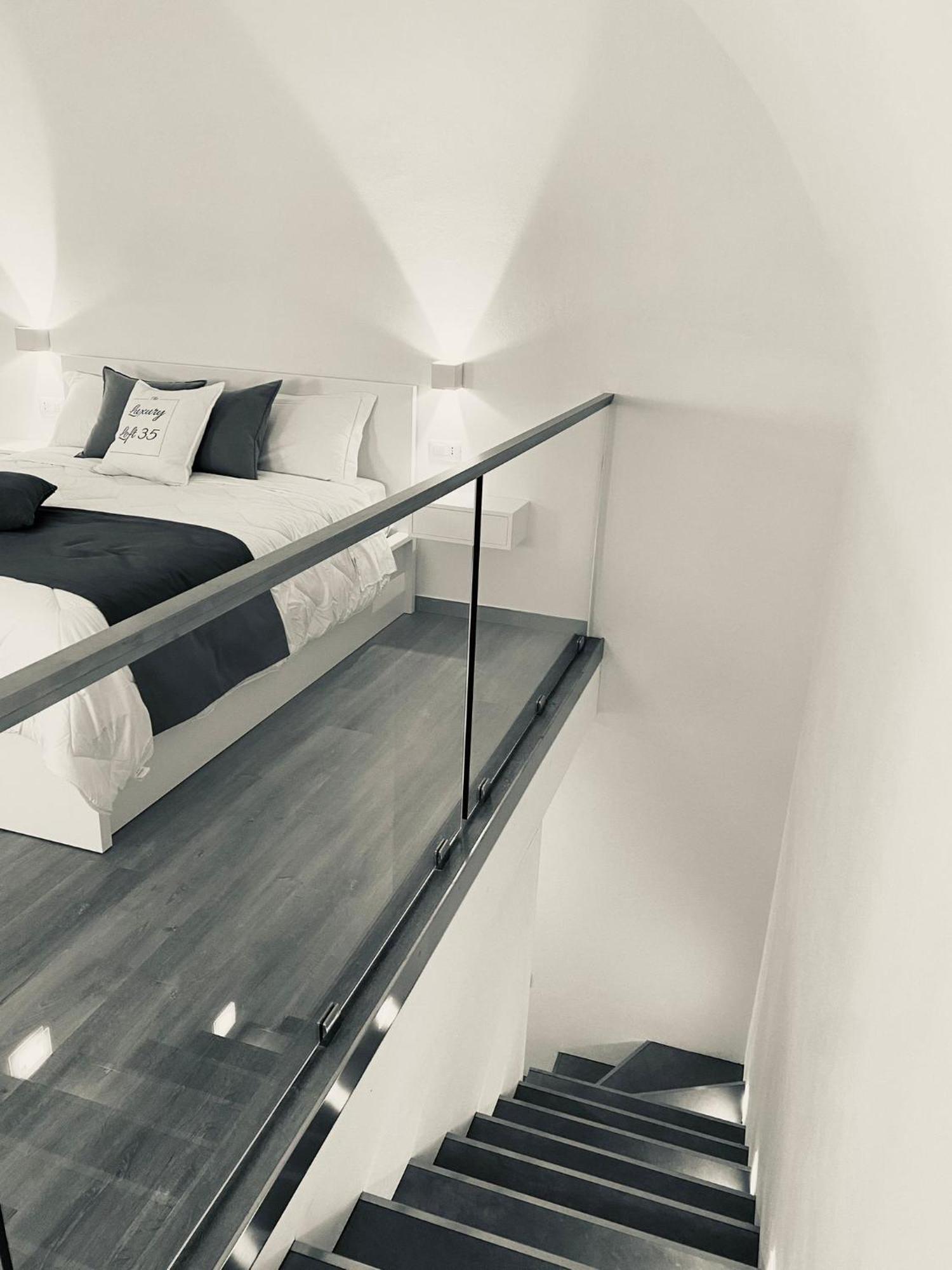 Hotel Luxury Loft 35 Cagliari Exterior foto